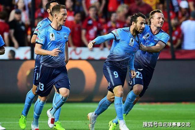 一带一路华人华商足球联盟工作会议 大师杯12月落户万象